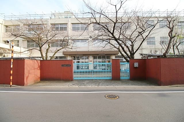 区立大森第十中学校