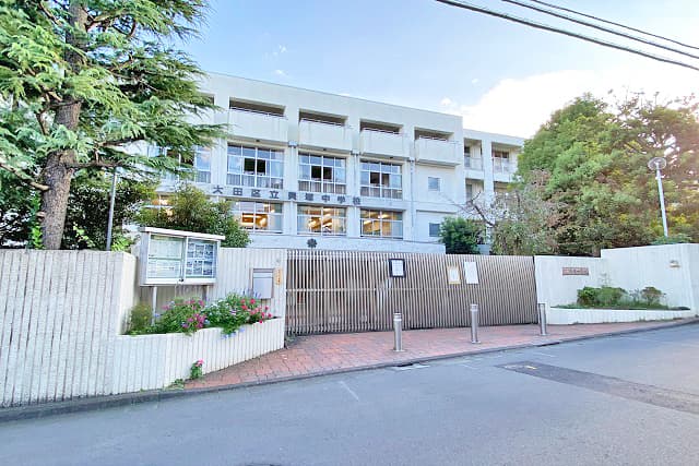 区立貝塚中学校