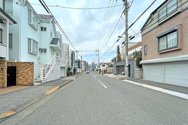 周辺環境①（油面地蔵通り）