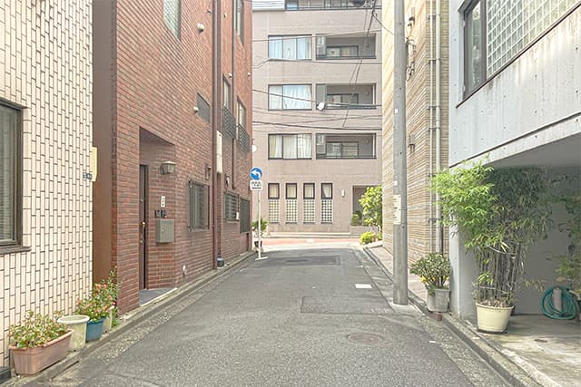 前面道路①
