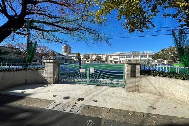 西巣鴨小学校