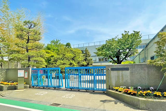 区立喜多見小学校
