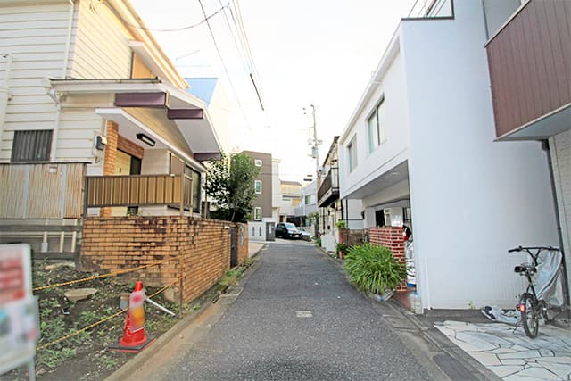 前面②