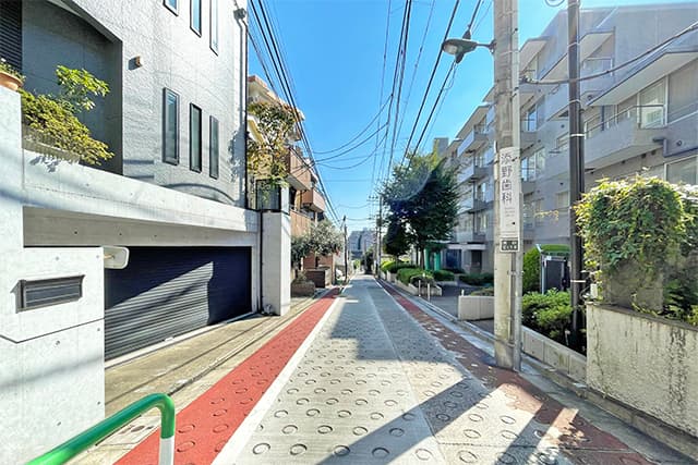 前面道路①