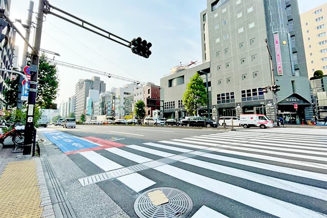 周辺環境（新宿通り）