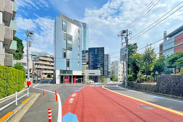 周辺道路①（龍土町美術館通り）