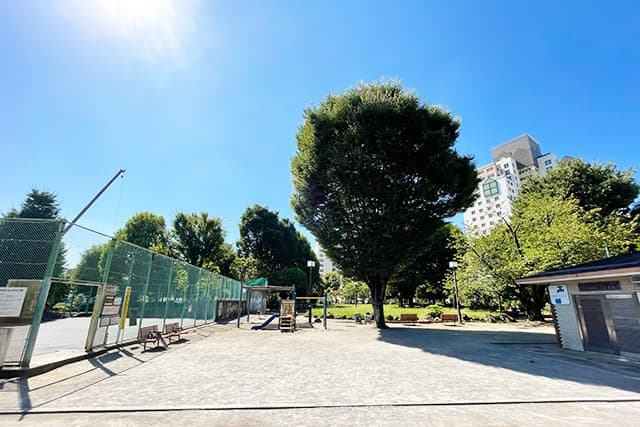 新宿区立百人町 ふれあい公園