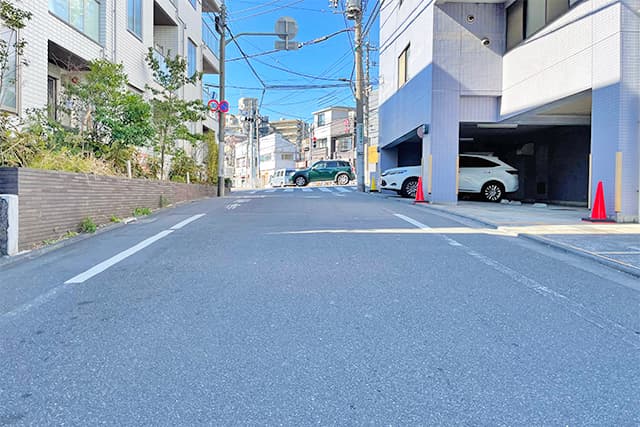 前面道路①