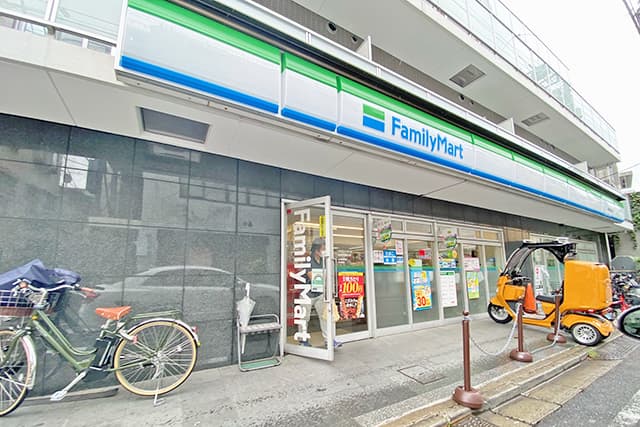 ファミリーマート西麻布霞町店