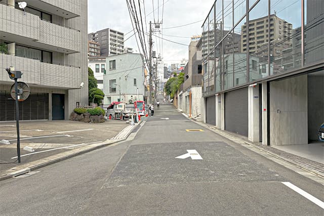 前面道路②（南東側約5.3m）