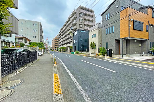 周辺環境①（世田谷区役所通り）