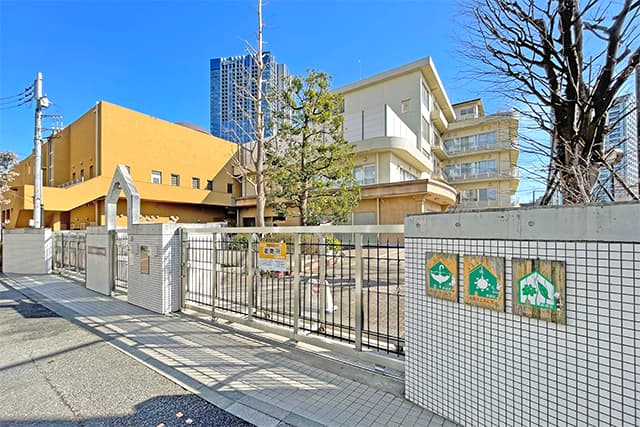 区立新宿西戸山中学校