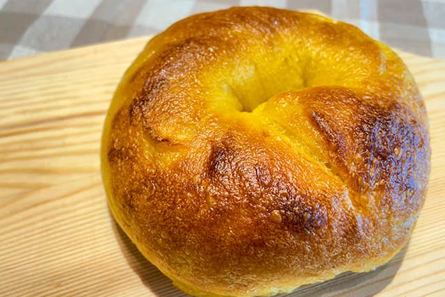 むっちりベーグル かぼちゃにクリームチーズ
