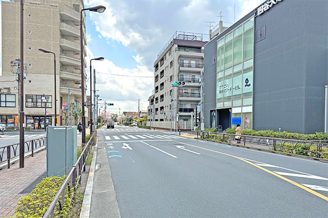 周辺環境②（成城六間通り）
