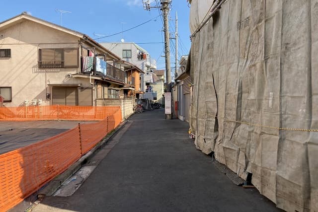 南側前面道路