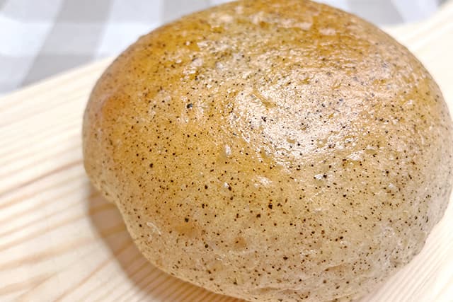 紅茶のラムレーズンクリームパン
