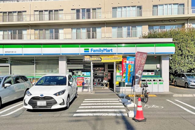 ファミリーマート練馬豊中通り店