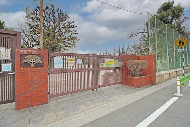 田園調布中学校