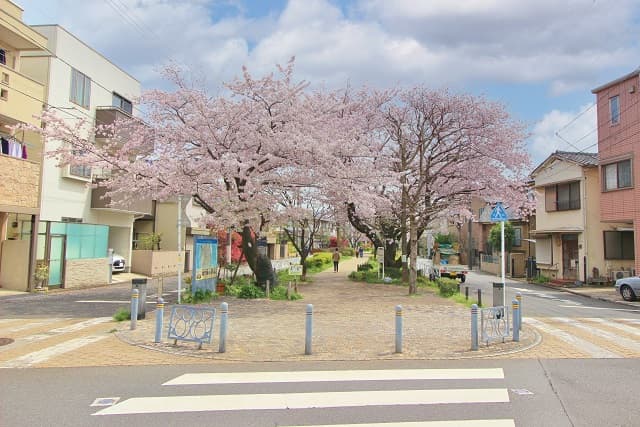 烏山川緑道