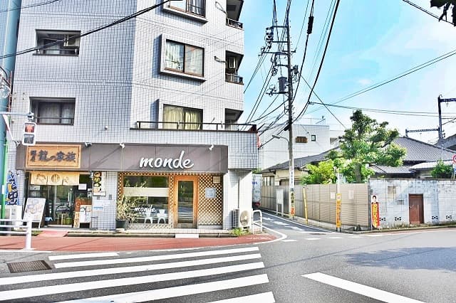 mondeが目印